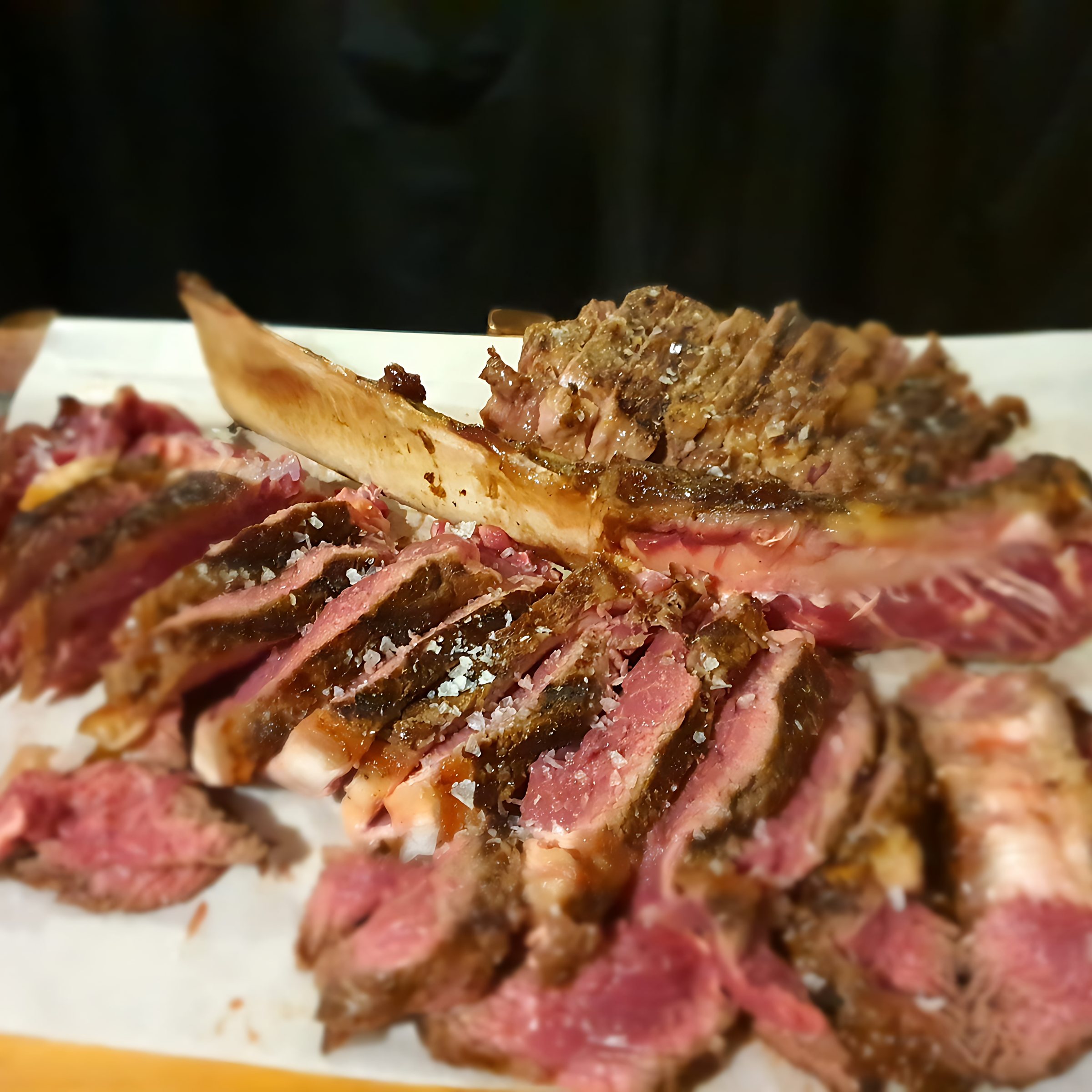 Chuletón madurado cortado al punto